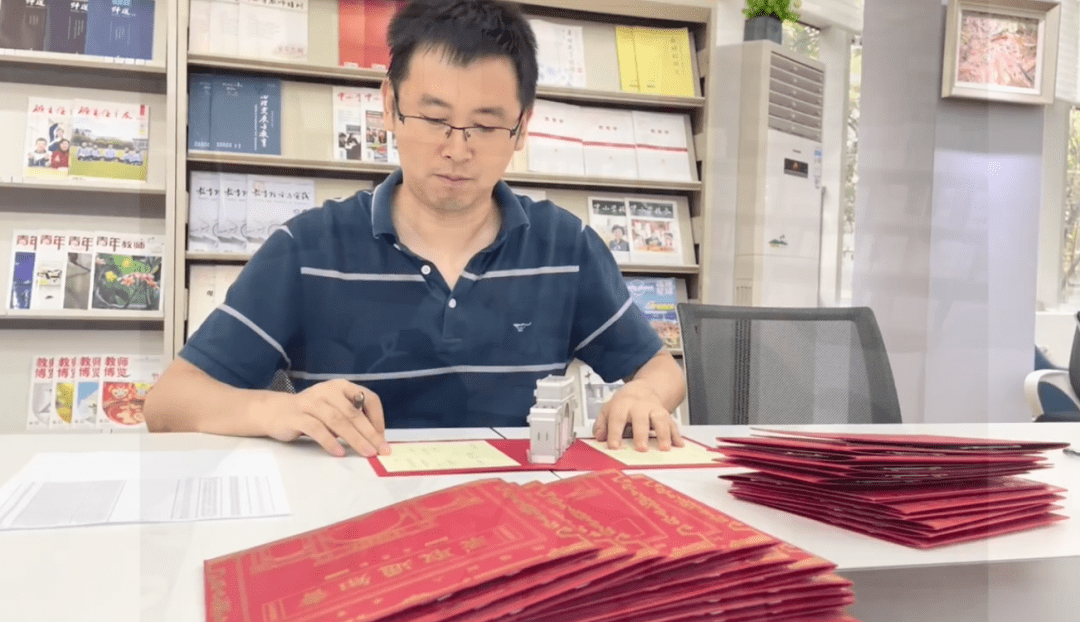 中国科学技术大学毕业证由谁监制